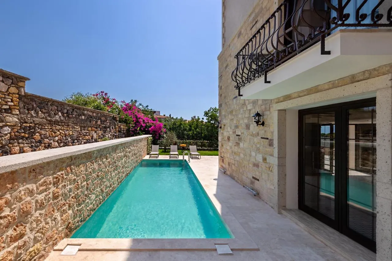 Atrium Tas Otel Çeşme