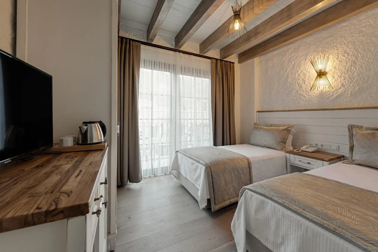 Hotel Atrium Tas Otel Çeşme